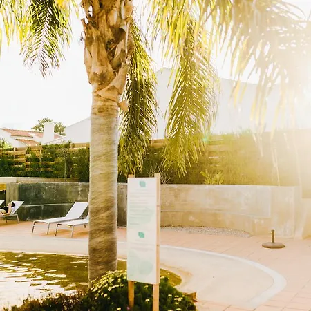 Lagoon Wellness Retreat (adults Only) מלון דירות 3*